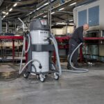 Nilfisk OIL230 - praca w centrach obróbczych CNC